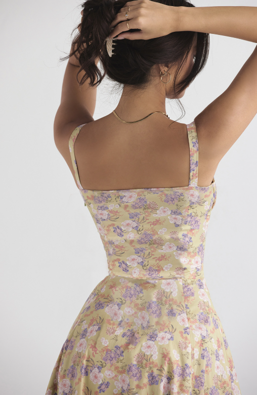 Charming floral print midi dress, women's elegant summer fashion for cocktail events.