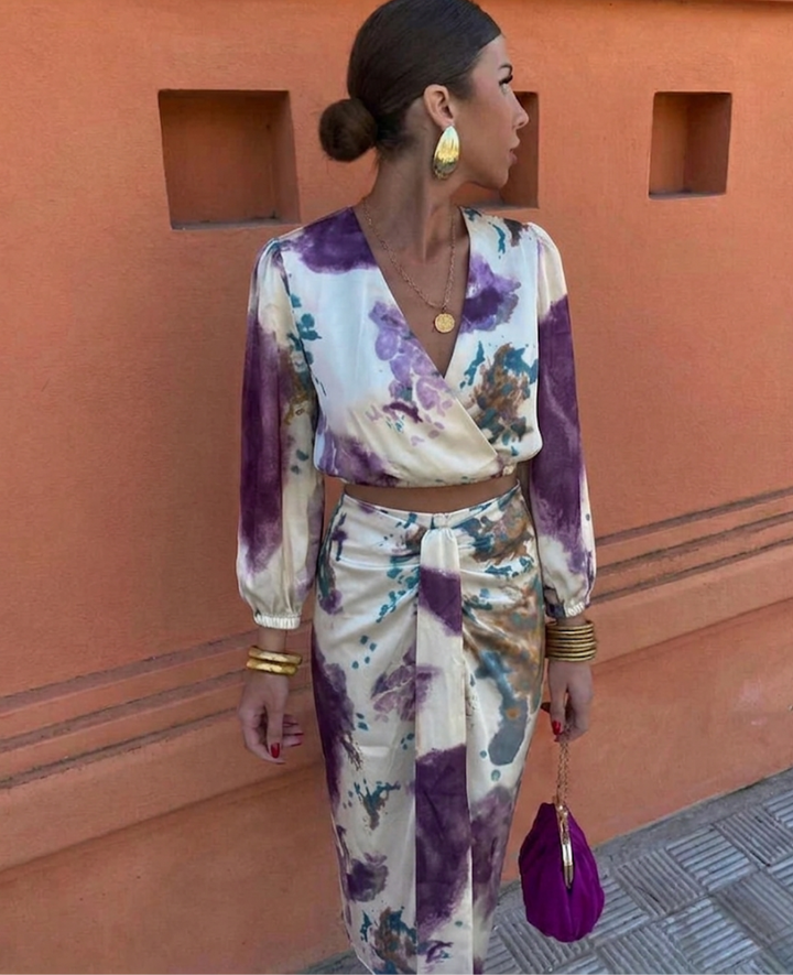 Versatile women's elegant floral blouse & midi skirt set. Chic summer two-piece outfit for any stylish occasion.