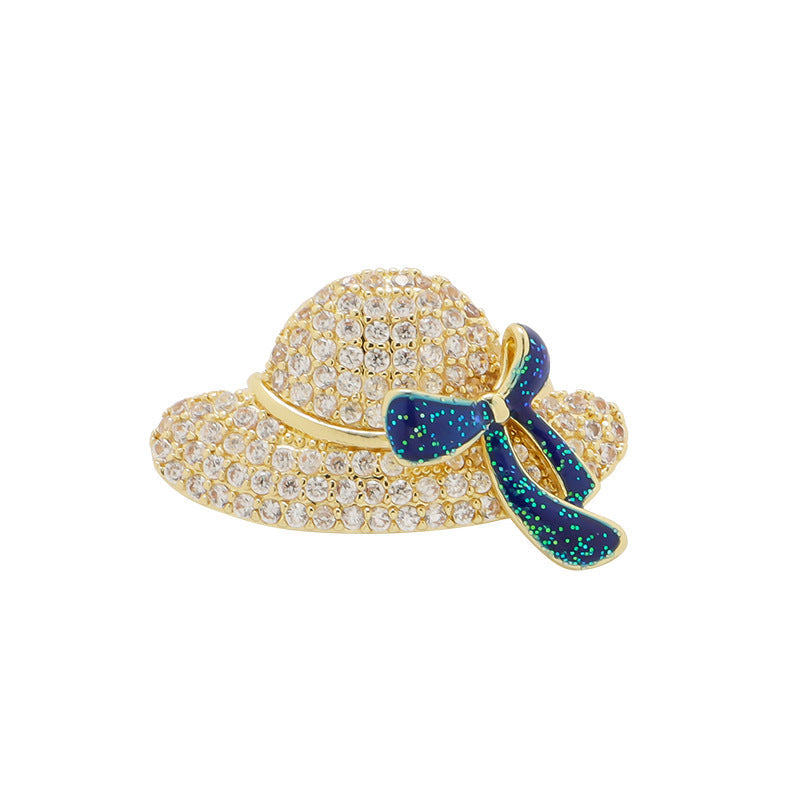 Stunning detailed flower brooch for women, featuring brilliant sparkling crystals, a chic fashion pin.