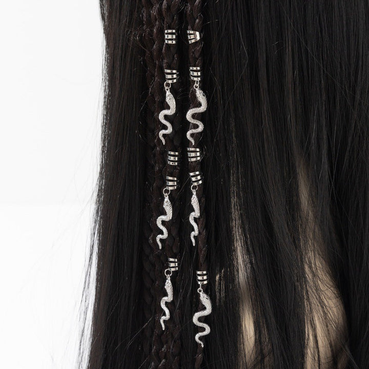 Women's elegant hair clips with intricate shell pattern, stylish and fashionable hair accessories.