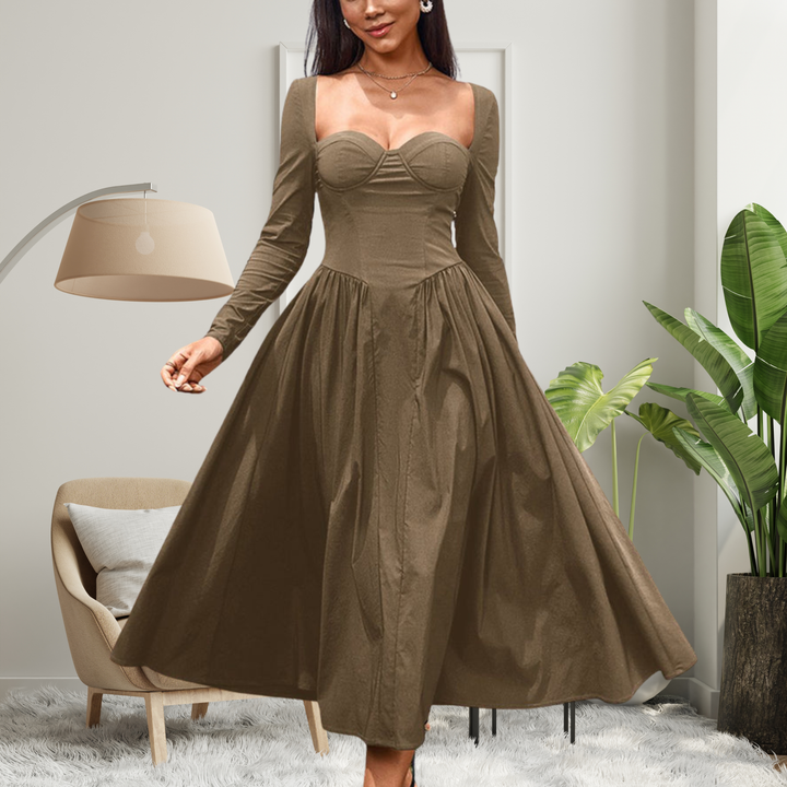 Formal women's maxi dress with elegant long sleeves & a heart neckline. Ideal for evening events & special occasions.