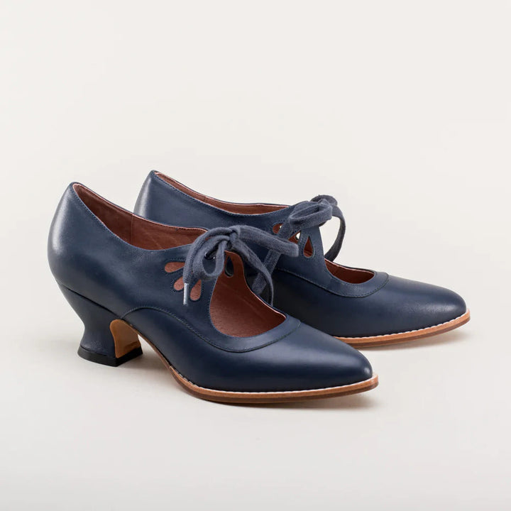 Stylish women's elegant heels, designed for comfort, ideal as dress shoes or work shoes.