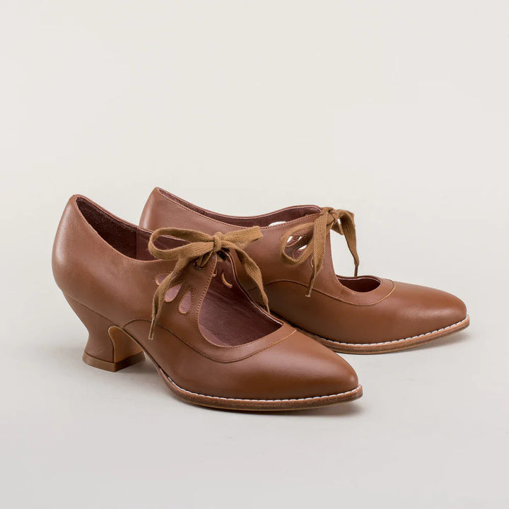 Comfortable women's formal heels, combining elegance & support for stylish occasions.
