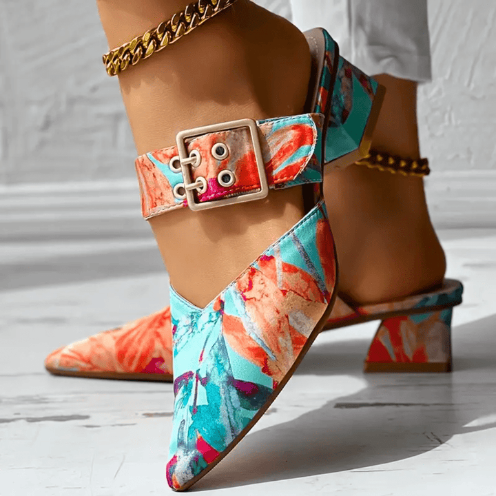 Sleek women's fashion high heels, comfortable and elegant, ideal for formal wear or special occasions.