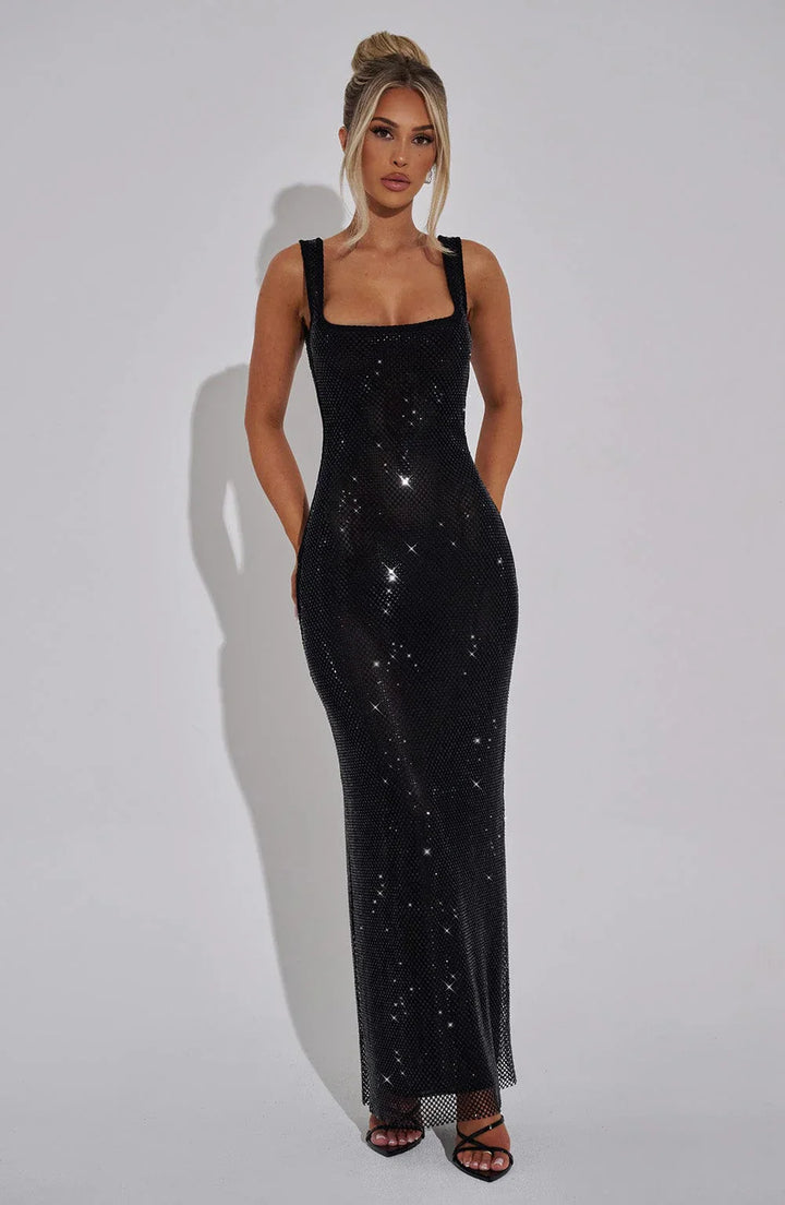 Elegant women's formal hourglass maxi dress. Sophisticated evening gown, flattering for special occasions.