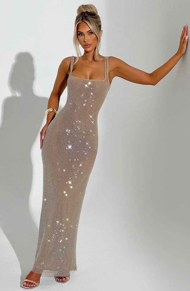 Timeless elegant women's evening dress with flattering hourglass design. Sophisticated maxi for formal events.
