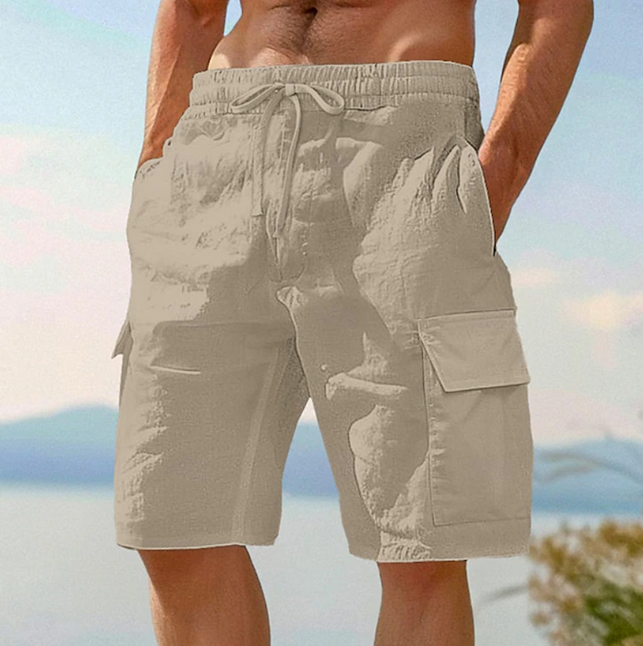 Versatile women's elegant lace shorts, ideal for summer outfits; includes convenient side pockets.