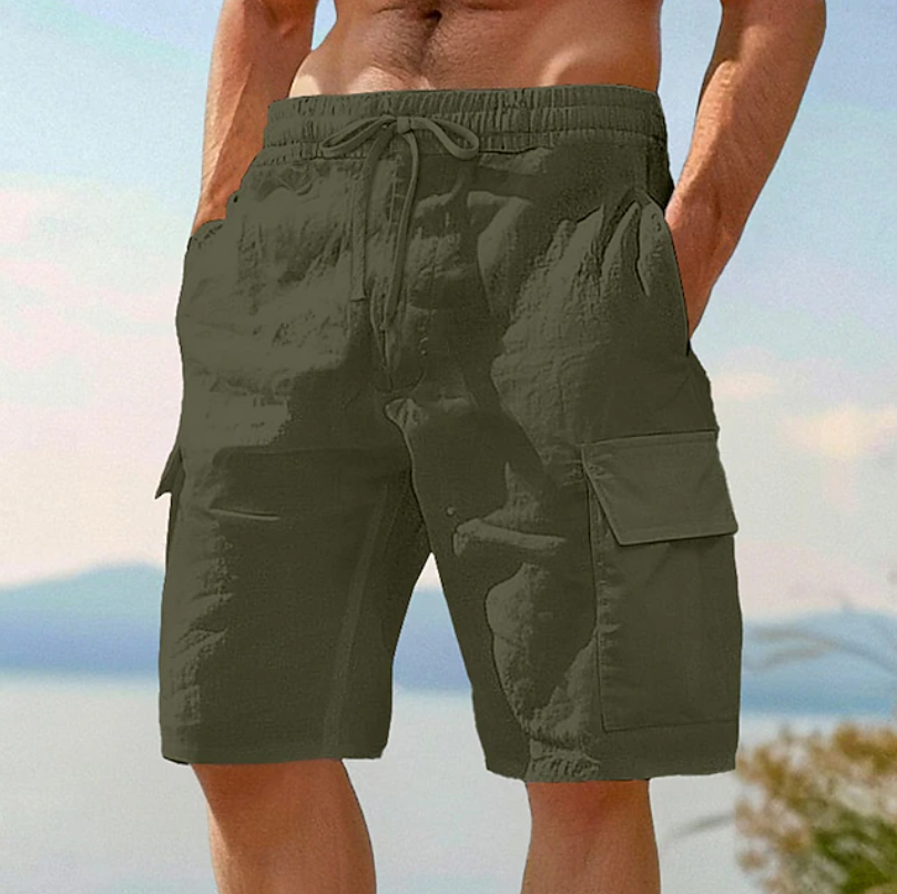 Stylish women's lace shorts with functional side pockets, designed for comfort and women's fashion.