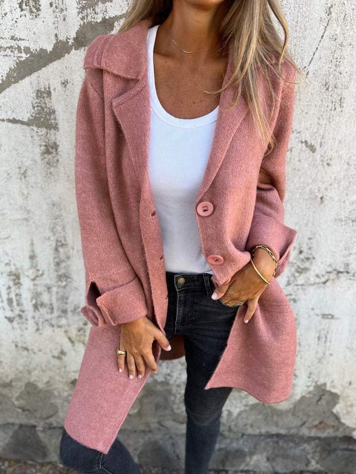 Elegant women's lapel coat, button-front, perfect for chic autumn & winter outerwear. Classic style.