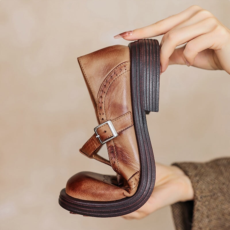 Vintage style women's leather Mary Janes with round toe, perfect for daily wear & comfort.