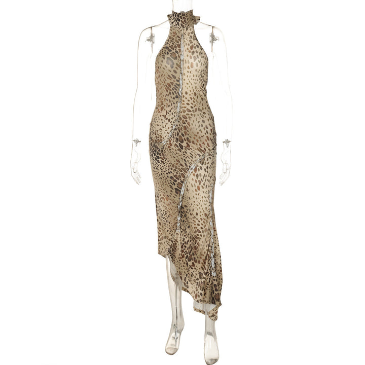 Sophisticated women's leopard maxi dress. Flattering backless cut, sleeveless, for elegant events.