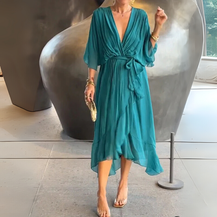 Lightweight wrap dress for women, elegant and comfortable with a V-neck and short sleeves, suitable for spring/summer.