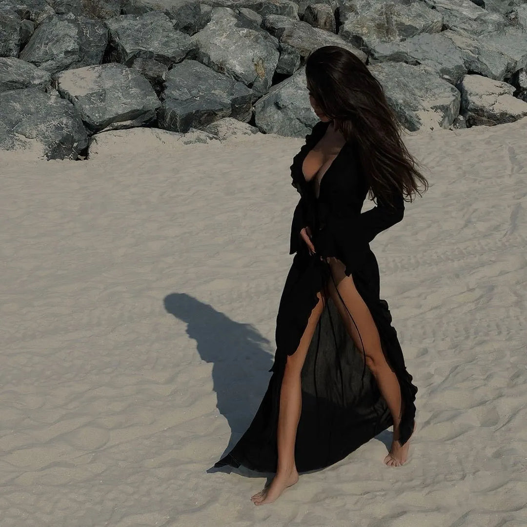 Stylish women's long sleeve maxi dress for effortless beach elegance. Flowing resort wear, ideal for summer sun protection.