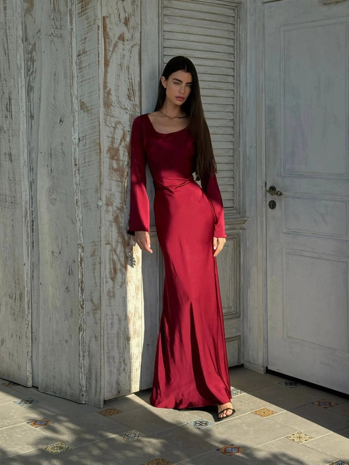 Ivory elegant long sleeve maxi dress, ideal for special occasions.