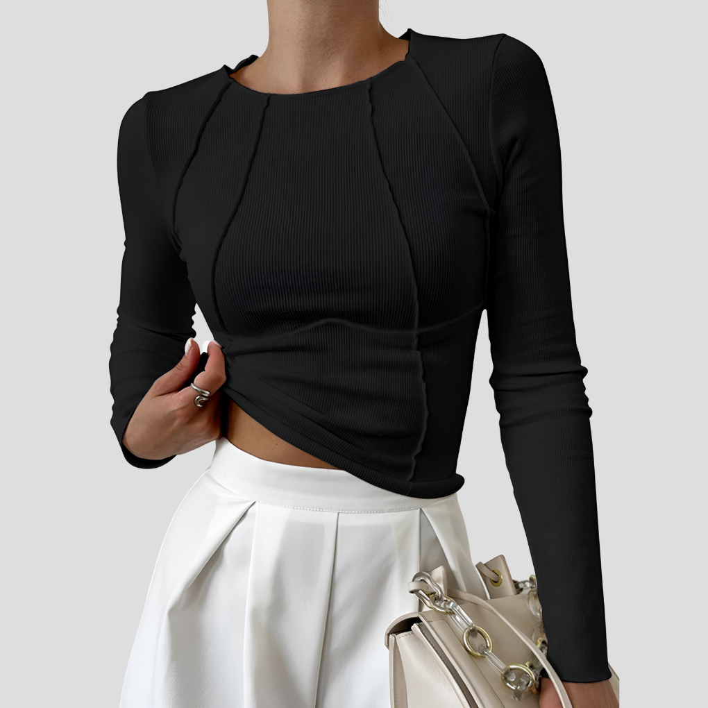 Versatile women's long-sleeved basic top, perfect for an elegant, comfortable, and classic everyday look.