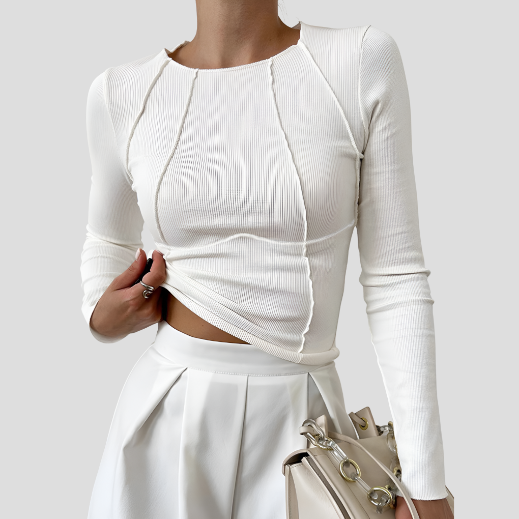 Chic women's long-sleeve basic top, an elegant everyday fashion essential for versatile and classic style.