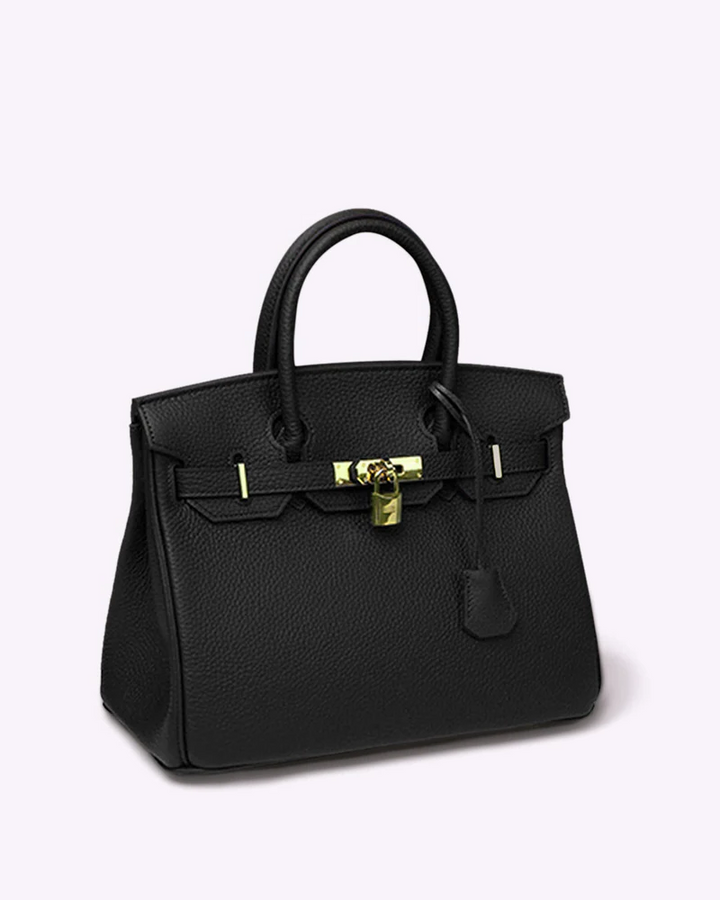 Versatile women's luxury tote, an elegant fashion accessory. Perfect handbag for both work and travel.
