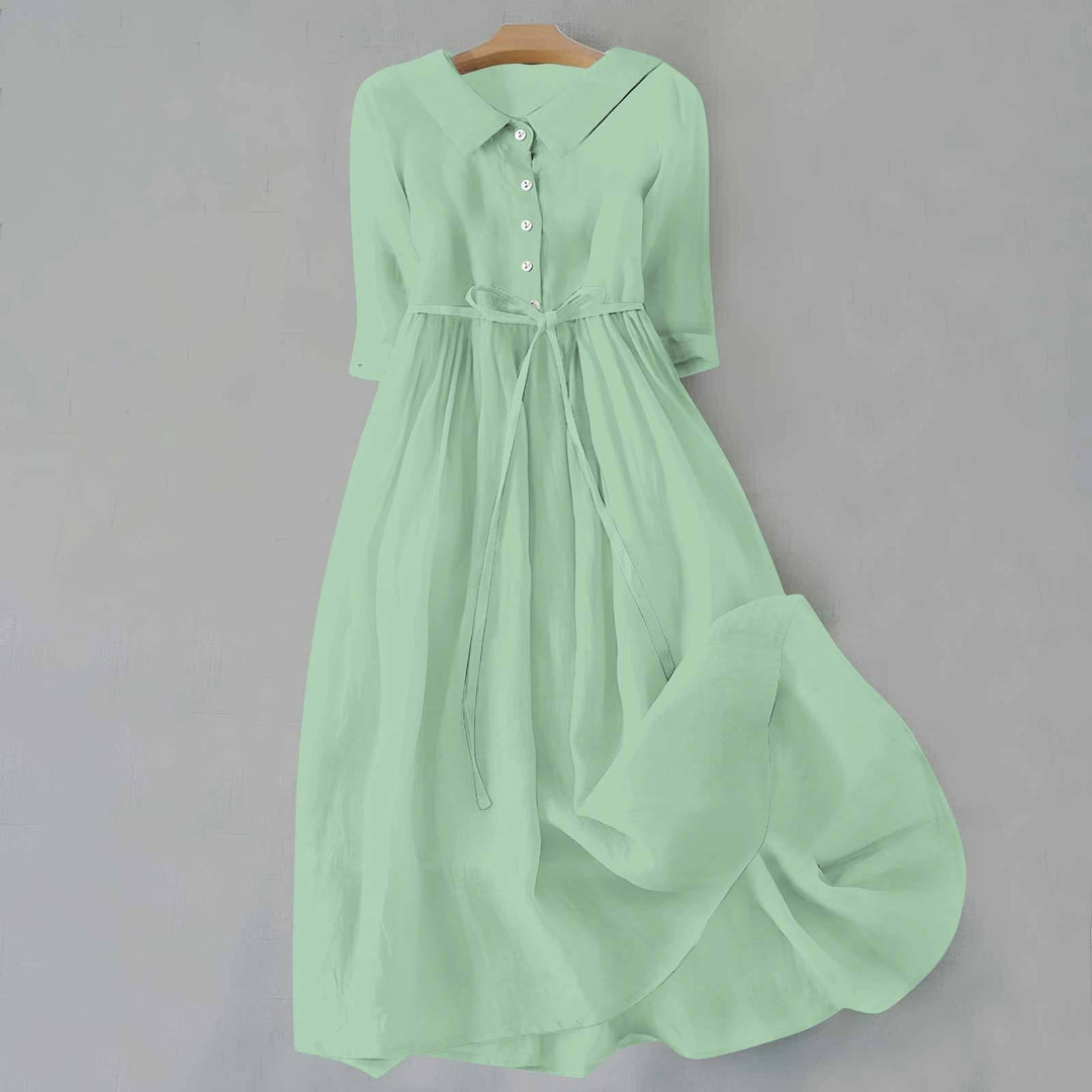 Versatile women's summer maxi dress. Relaxed fit, perfect for casual or elegant occasions.