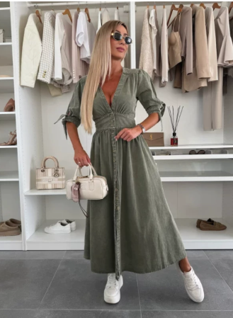 Elegant women's midi dress in a chic style, perfect for everyday comfort and versatile fashion. Womenswear.