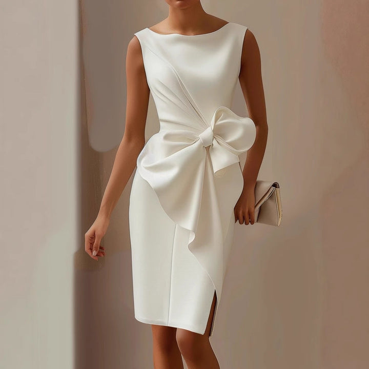 Sophisticated women's evening gown with an elegant bow detail, great for formal wear.