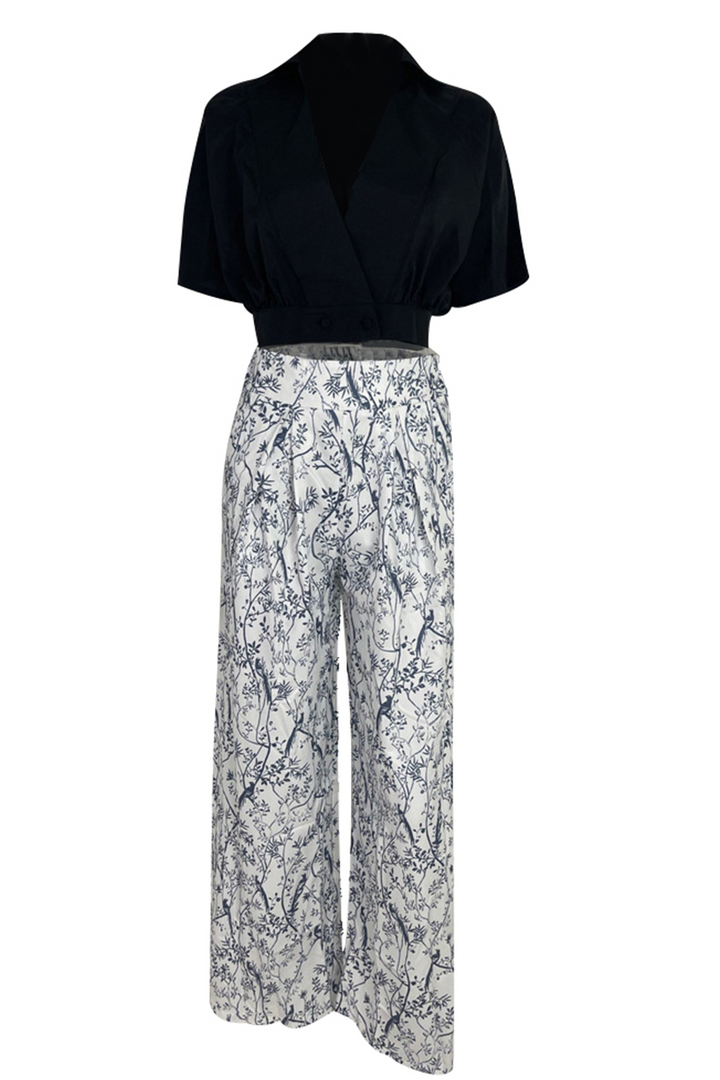 Stylish women's modern two-piece set, an elegant ensemble with a crop top & flowy pants for summer fashion.