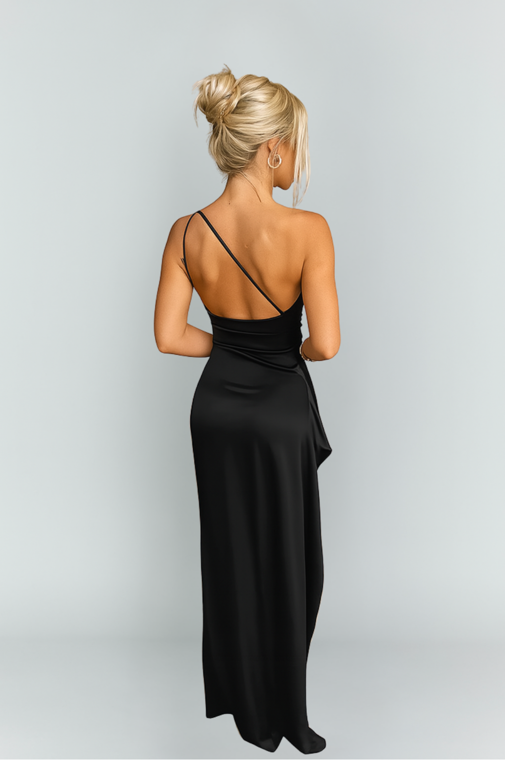 Chic women's one-shoulder maxi evening gown, a slim-fit elegant formal dress with a split, ideal for special occasions.