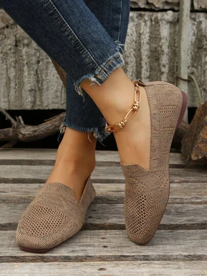 Stylish women's comfort shoes featuring orthopedic arch support for pain relief & daily wear.