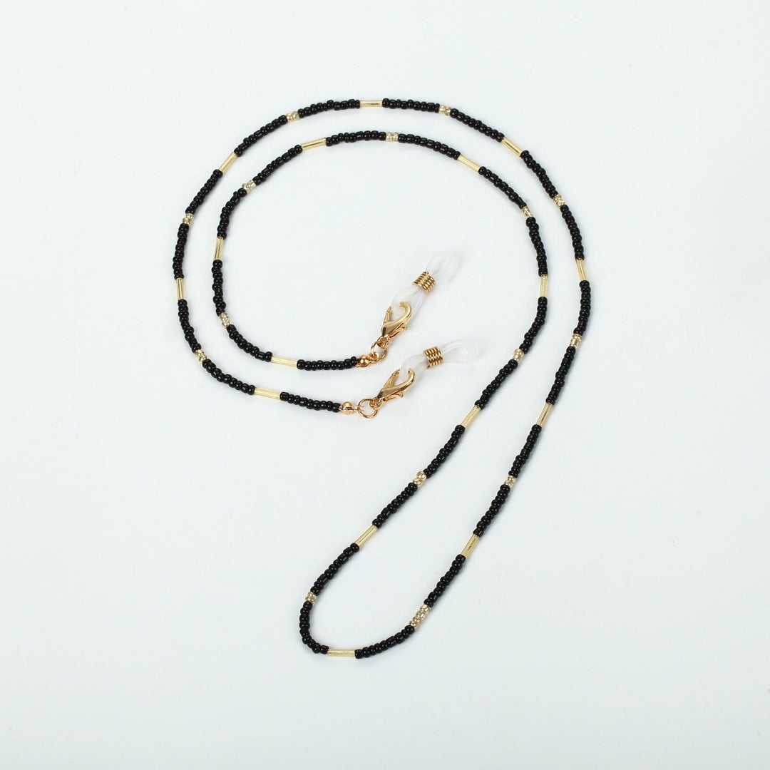 Elegant women's pearl & gold accent chain necklace. Classic fashion accessory, perfect for her.