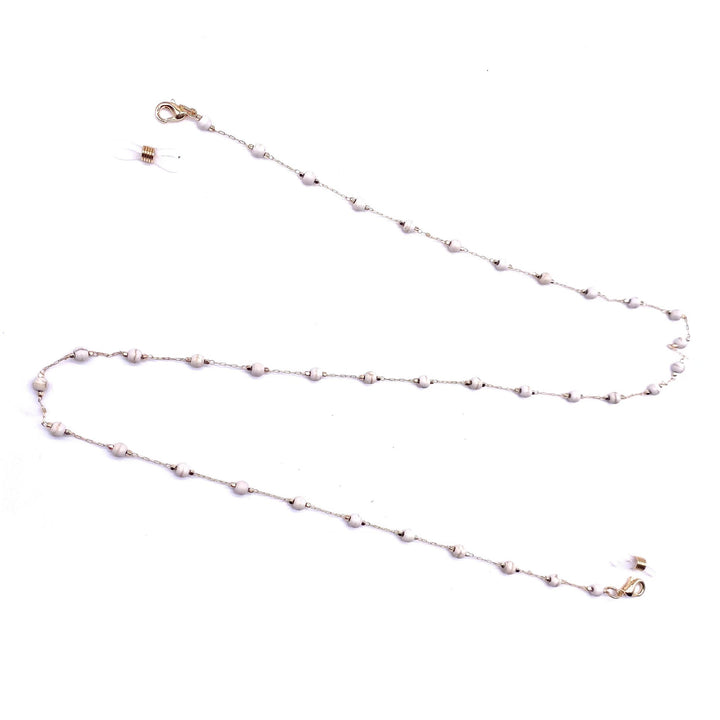 Stylish women's pearl filigree necklace, an elegant pendant and fashion accessory, ideal for gifting her.