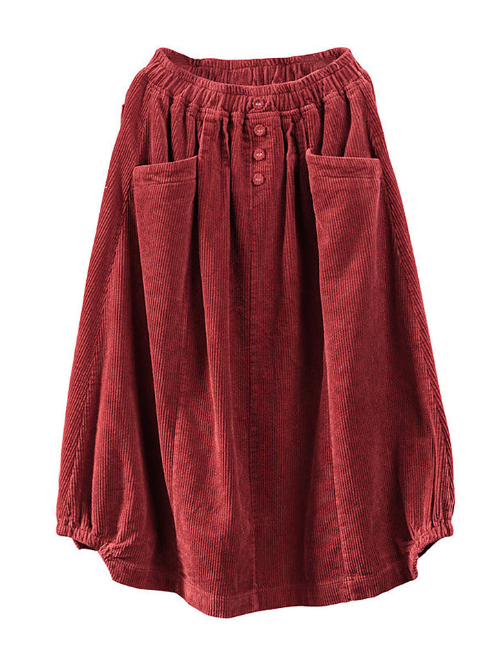 Graceful women's pleated A-line maxi skirt with a fluid drape and handy pockets, enhancing any wardrobe.
