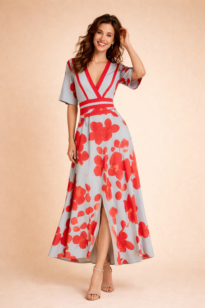 Comfortable women's red maxi dress, ideal for evening wear. Timeless elegant design.