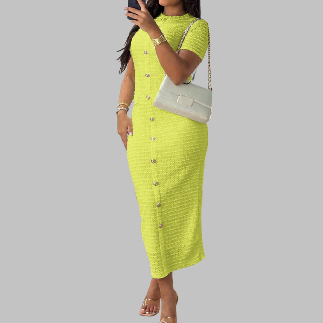 Versatile women's maxi dress, timeless round neck and fake button design, ideal for any elegant occasion.
