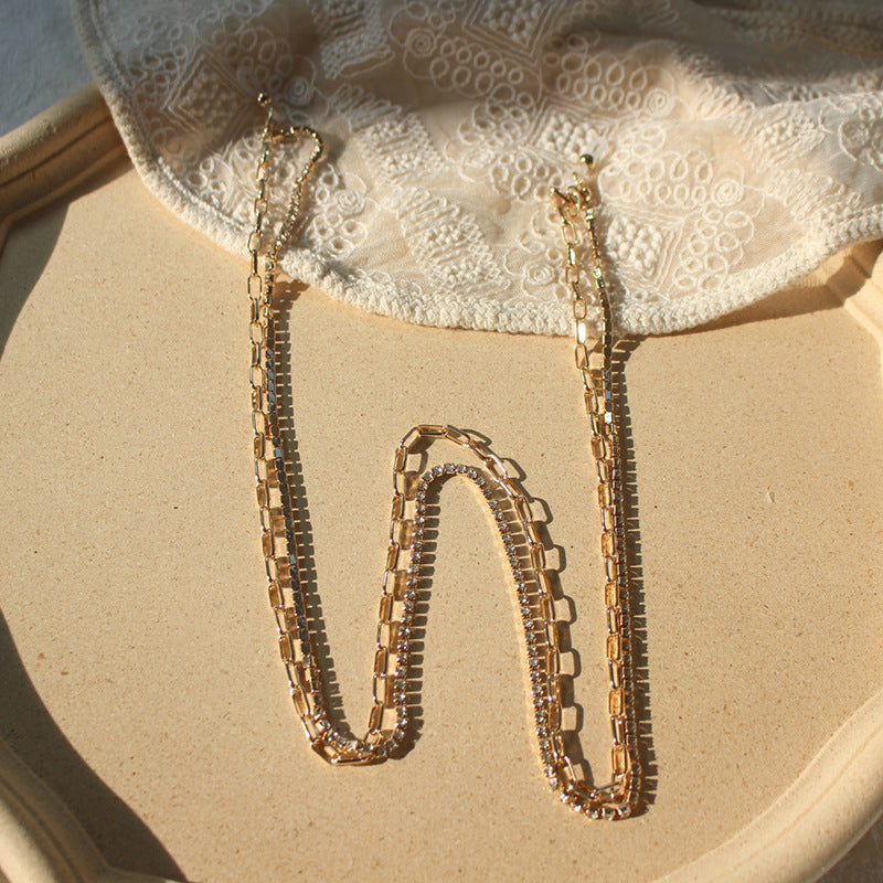 Delicate zirconia jewelry band for women, an elegant metal alloy gift idea that adds a touch of sparkle.