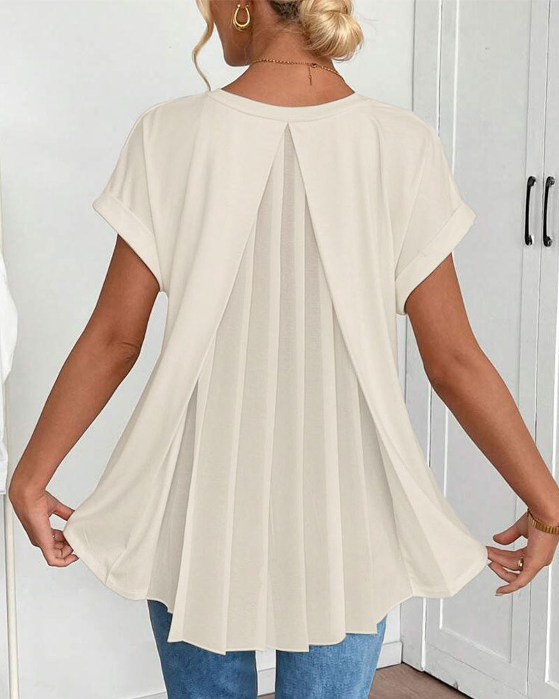 Versatile women's short sleeve top, perfect for summer casual wear or an elegant look, featuring a pleated back.