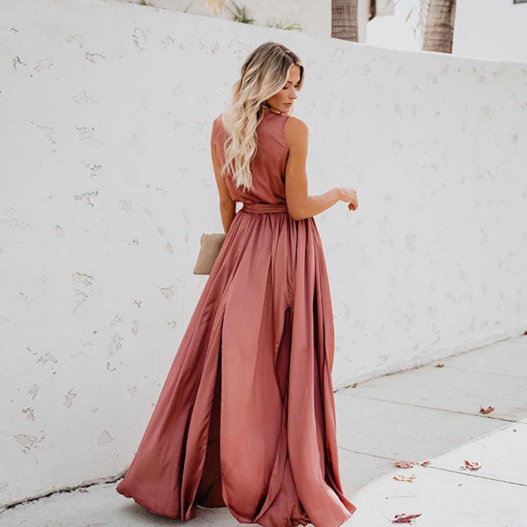 Versatile women's belted sleeveless maxi dress, ideal for summer, day-to-night wear with a chic side split.