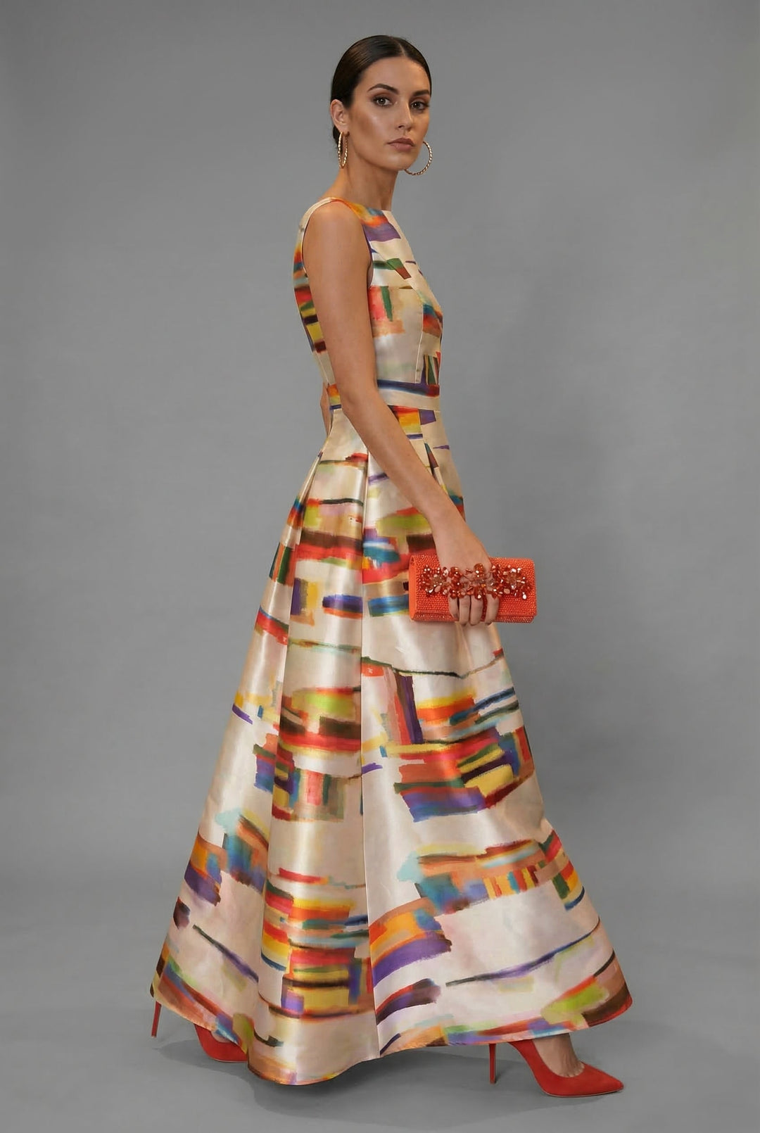 Stylish women's maxi dress, a formal sleeveless evening gown for parties & special occasions.