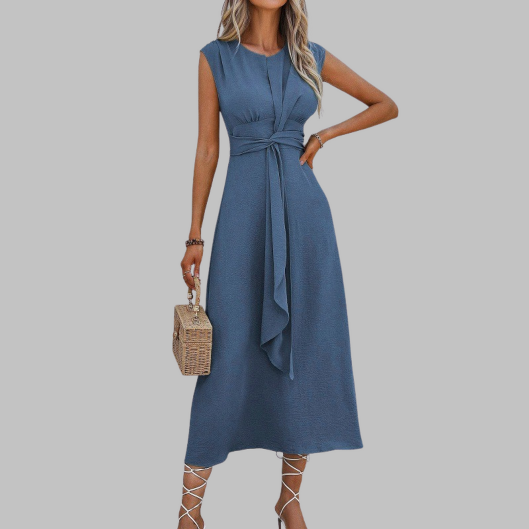 Elegant women's sleeveless maxi dress with a round neck, perfect for summer casual or evening wear.
