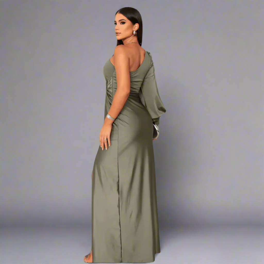 Chic women's elegant maxi dress, flowy silhouette & V-neck, ideal for formal wear, parties & special occasions.
