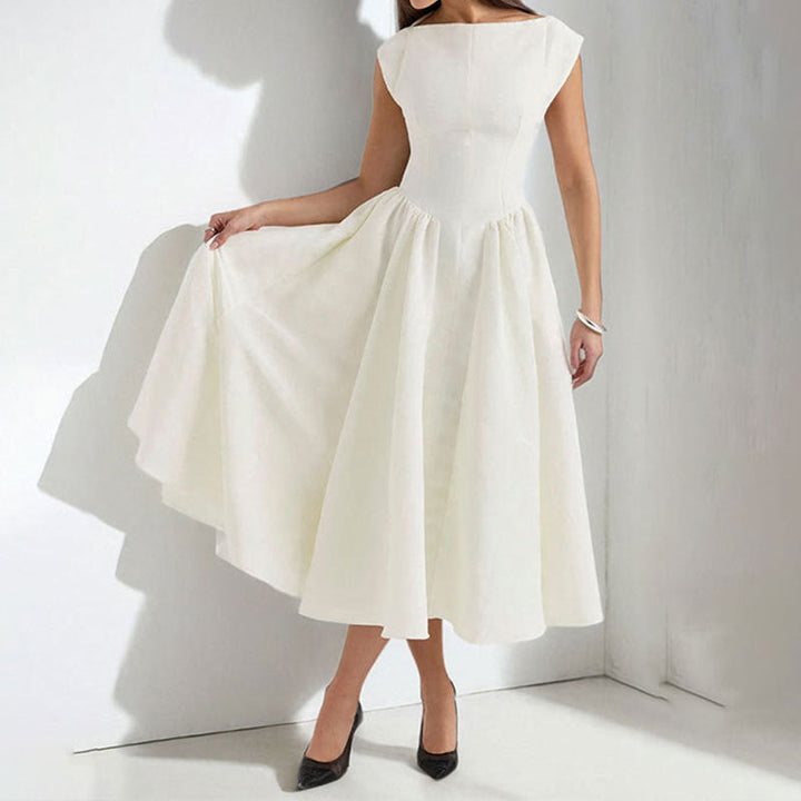 Elegant women's sleeveless pleated midi dress, perfect for formal events, cocktails, or parties. Timeless style.