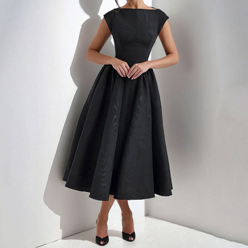 Versatile sleeveless midi dress for women, featuring elegant pleats and a flattering silhouette. Ideal for summer.