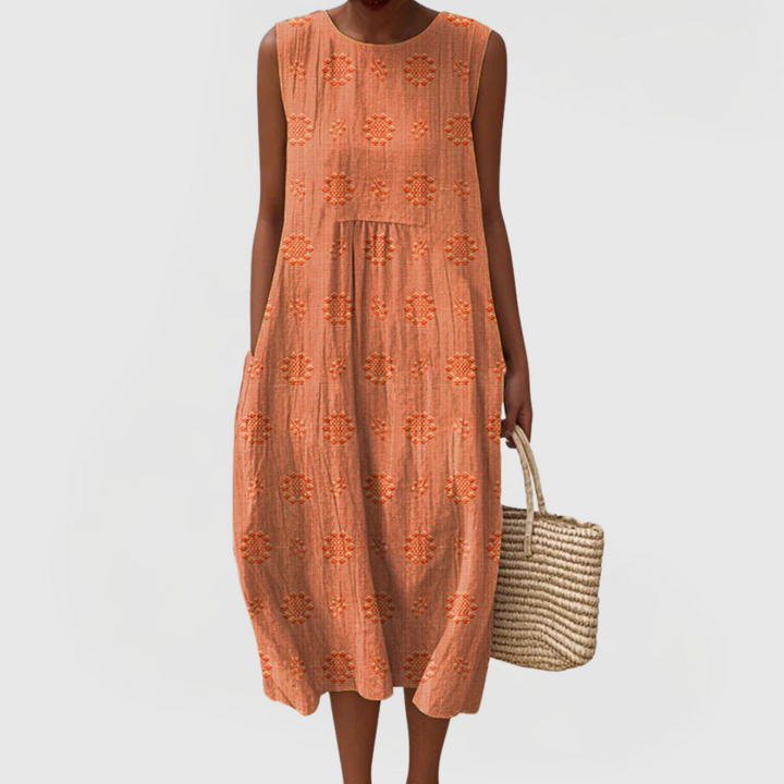 Chic women's sleeveless A-line dress, perfect for summer, featuring elegant style and convenient pockets.