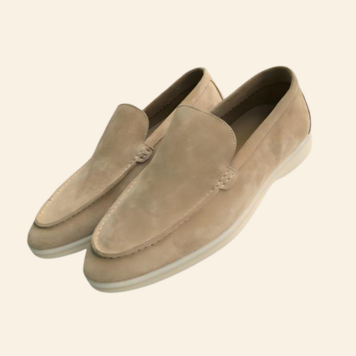 Fashionable women's slip-on loafers, versatile for casual or semi-formal outfits. Easy-to-wear comfortable footwear.