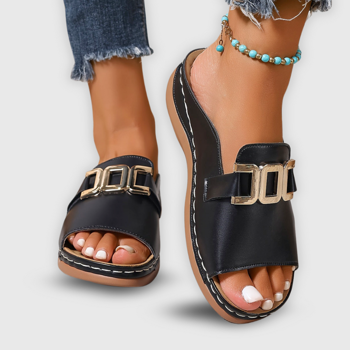Everyday elegant women's slip-on sandals, perfect for casual outings & stylish comfort.