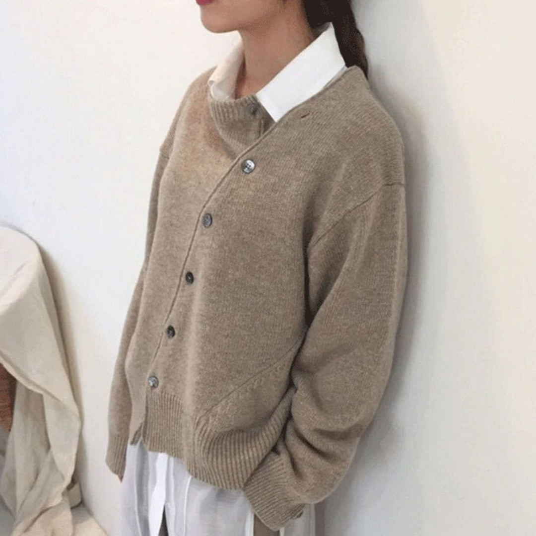 Elegant women's soft wrap cardigan for all-day comfort. Versatile layering piece.