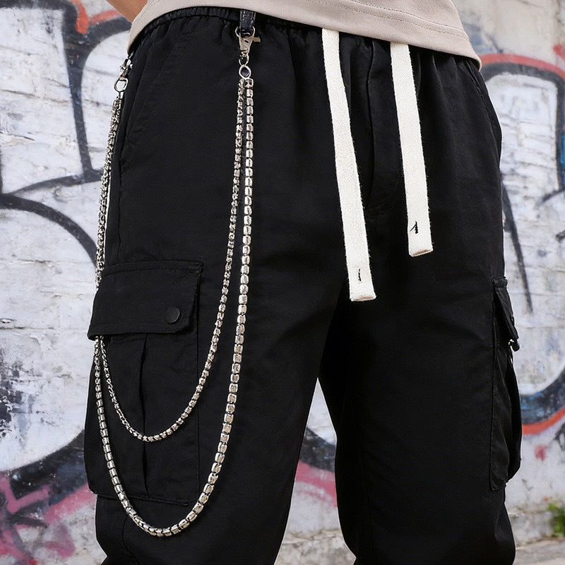Versatile women's sparkling rhinestone chain accessory, an elegant statement jewelry piece for fashion.