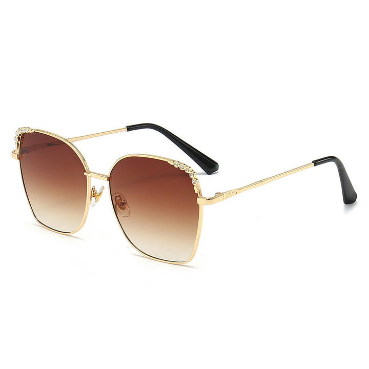 Luxury women's square sunglasses. Sparkling accents, UV protection, ideal for summer style & gifts.