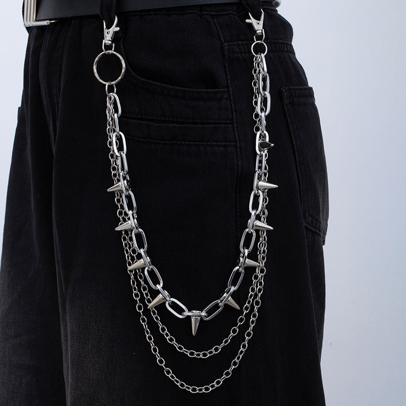 Elevate your style with this elegant women's statement necklace, a chic and modern fashion accessory.
