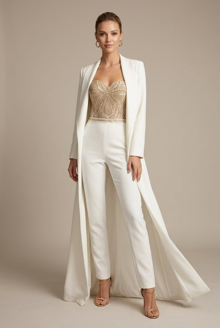 Women's tailored strapless jumpsuit, elegant sweetheart neckline design, perfect for sophisticated evening wear.