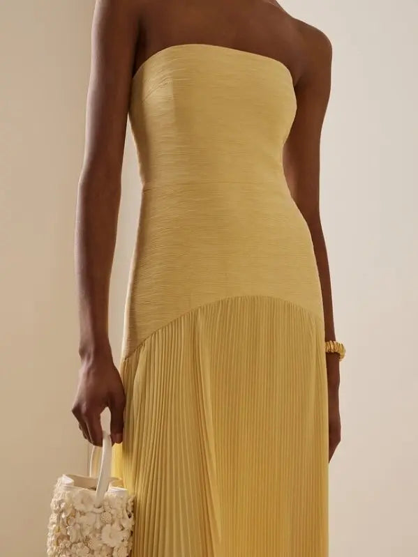 Chic women's strapless pleated maxi dress, a comfortable and elegant evening gown for parties & formal gatherings.