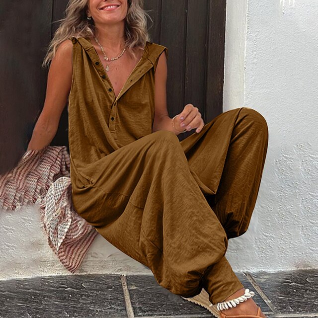 Comfortable women's suit set: an elegant stretch jumpsuit designed for a versatile and chic look.